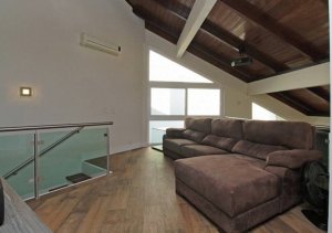 Casa com 482m², 4 dormitórios no bairro Chácara das Pedras em Porto Alegre para Alugar