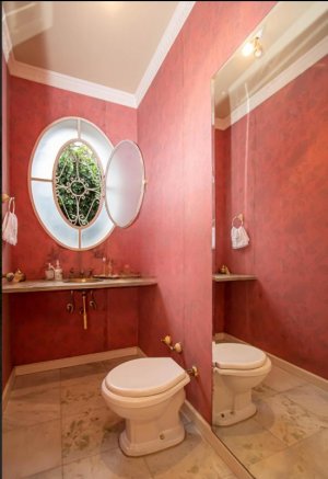 Casa comercial com 720m² no bairro Três Figueiras em Porto Alegre para Alugar