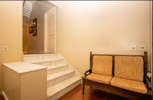 Casa comercial com 720m² no bairro Três Figueiras em Porto Alegre para Alugar