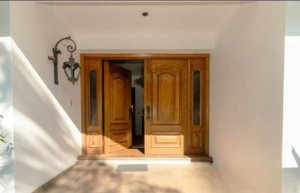 Casa comercial com 400m² no bairro Três Figueiras em Porto Alegre para Alugar