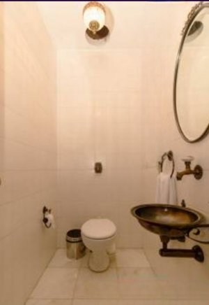 Casa comercial com 400m² no bairro Três Figueiras em Porto Alegre para Alugar