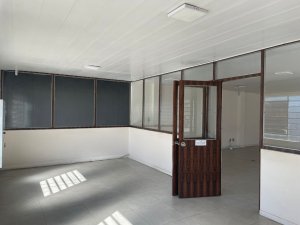 Salas/Conjuntos com 152m² no bairro Navegantes em Porto Alegre para Alugar