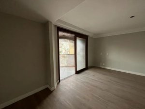 Apartamento com 519m², 6 dormitórios no bairro Bela Vista em Porto Alegre para Alugar