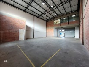 Depósito/Pavilhão com 430m² no bairro Anchieta em Porto Alegre para Alugar