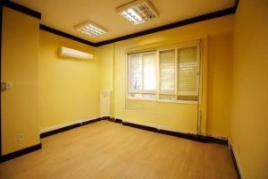 Casa comercial com 500m² no bairro Auxiliadora em Porto Alegre para Alugar