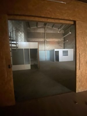 Galpão com 180m² no bairro Sarandi em Porto Alegre para Alugar