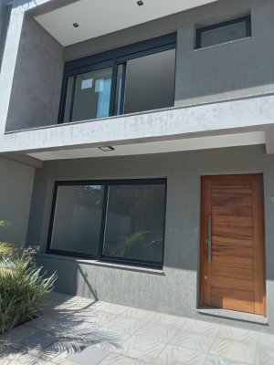 Casa com 150m², 3 dormitórios no bairro São Geraldo em Porto Alegre para Alugar