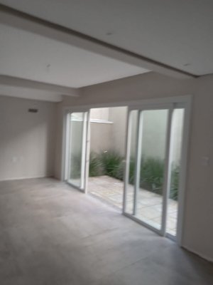 Casa com 150m², 3 dormitórios no bairro São Geraldo em Porto Alegre para Alugar