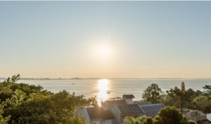 Casa em Condomínio com 367m², 3 dormitórios no bairro Vila Assunção em Porto Alegre para Alugar