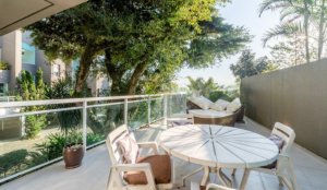 Casa em Condomínio com 367m², 3 dormitórios no bairro Vila Assunção em Porto Alegre para Alugar