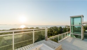 Casa em Condomínio com 367m², 3 dormitórios no bairro Vila Assunção em Porto Alegre para Alugar