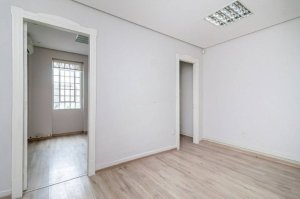 Casa comercial com 200m² no bairro Auxiliadora em Porto Alegre para Alugar