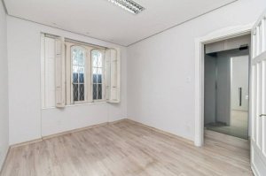 Casa comercial com 200m² no bairro Auxiliadora em Porto Alegre para Alugar