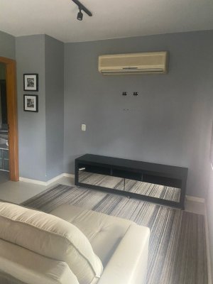 Apartamento com 40m², 1 dormitório no bairro Três Figueiras em Porto Alegre para Alugar