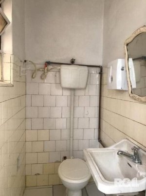 Loja com 127m² no bairro Cidade Baixa em Porto Alegre para Alugar