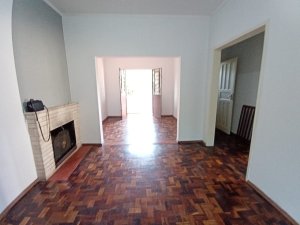 Casa com 170m², 2 dormitórios no bairro Teresópolis em Porto Alegre para Alugar
