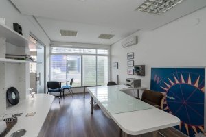 Prédio Comercial com 220m² no bairro Petrópolis em Porto Alegre para Alugar