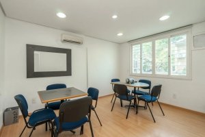 Prédio Comercial com 220m² no bairro Petrópolis em Porto Alegre para Alugar