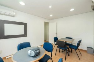 Prédio Comercial com 220m² no bairro Petrópolis em Porto Alegre para Alugar