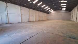 Galpão com 1.100m² no bairro São João em Porto Alegre para Alugar