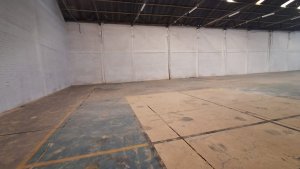 Galpão com 1.100m² no bairro São João em Porto Alegre para Alugar