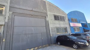Galpão com 1.100m² no bairro São João em Porto Alegre para Alugar