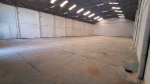 Galpão com 1.100m² no bairro São João em Porto Alegre para Alugar