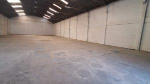 Galpão com 1.100m² no bairro São João em Porto Alegre para Alugar