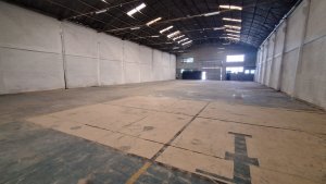 Galpão com 1.100m² no bairro São João em Porto Alegre para Alugar