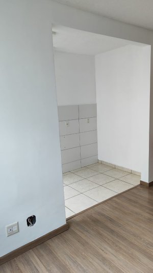Apartamento com 45m², 2 dormitórios no bairro Jardim Leopoldina em Porto Alegre para Alugar