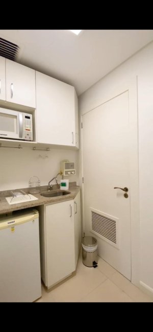 Salas/Conjuntos com 55m² no bairro Moinhos de Vento em Porto Alegre para Alugar