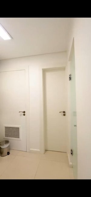 Salas/Conjuntos com 55m² no bairro Moinhos de Vento em Porto Alegre para Alugar