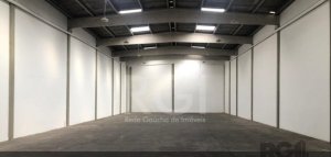 Depósito/Pavilhão com 750m² no bairro Sarandi em Porto Alegre para Alugar