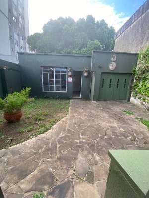 Casa comercial com 250m² no bairro Menino Deus em Porto Alegre para Alugar