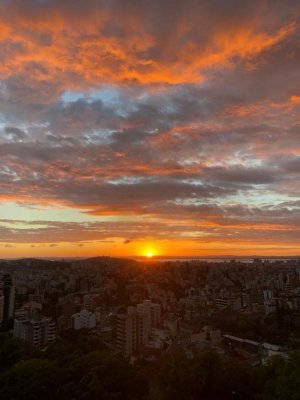 Apartamento com 45m², 1 dormitório no bairro Petrópolis em Porto Alegre para Alugar