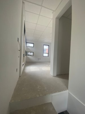 Prédio Comercial com 800m² no bairro Petrópolis em Porto Alegre para Alugar