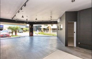Loja com 126m² no bairro Tristeza em Porto Alegre para Alugar