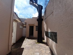 Casa com 150m², 3 dormitórios no bairro Boa Vista em Porto Alegre para Alugar