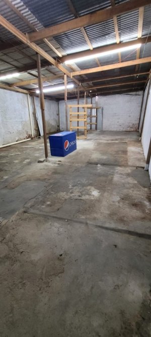 Loja com 185m² no bairro Auxiliadora em Porto Alegre para Alugar