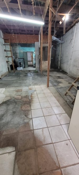 Loja com 185m² no bairro Auxiliadora em Porto Alegre para Alugar