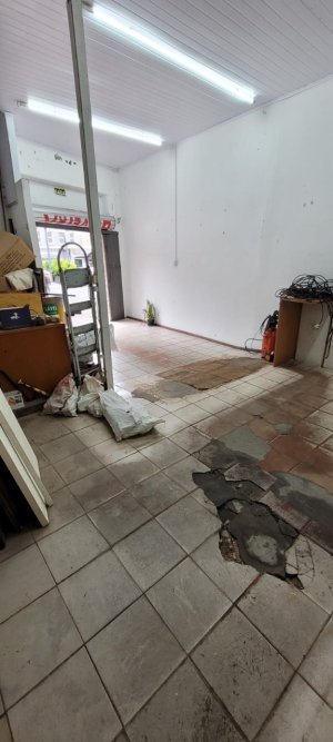 Loja com 185m² no bairro Auxiliadora em Porto Alegre para Alugar