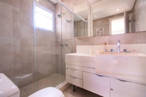 Apartamento com 150m², 2 dormitórios no bairro Petrópolis em Porto Alegre para Alugar