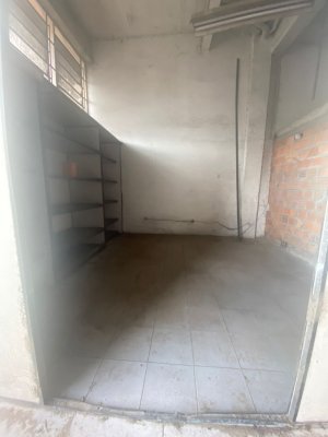 Pavilhão com 565m² no bairro São Sebastião em Porto Alegre para Alugar