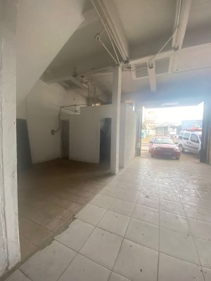 Pavilhão com 565m² no bairro São Sebastião em Porto Alegre para Alugar