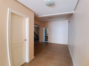 Casa com 230m², 4 dormitórios no bairro Floresta em Porto Alegre para Alugar