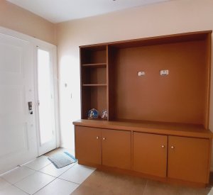 Casa com 230m², 4 dormitórios no bairro Floresta em Porto Alegre para Alugar