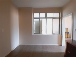 Casa com 230m², 4 dormitórios no bairro Floresta em Porto Alegre para Alugar