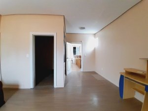 Casa com 230m², 4 dormitórios no bairro Floresta em Porto Alegre para Alugar