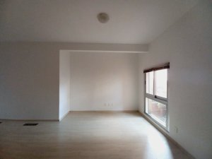 Salas/Conjuntos com 36m² no bairro Independência em Porto Alegre para Alugar