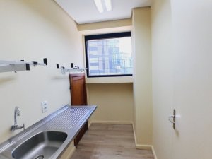 Salas/Conjuntos com 93m² no bairro Petrópolis em Porto Alegre para Alugar